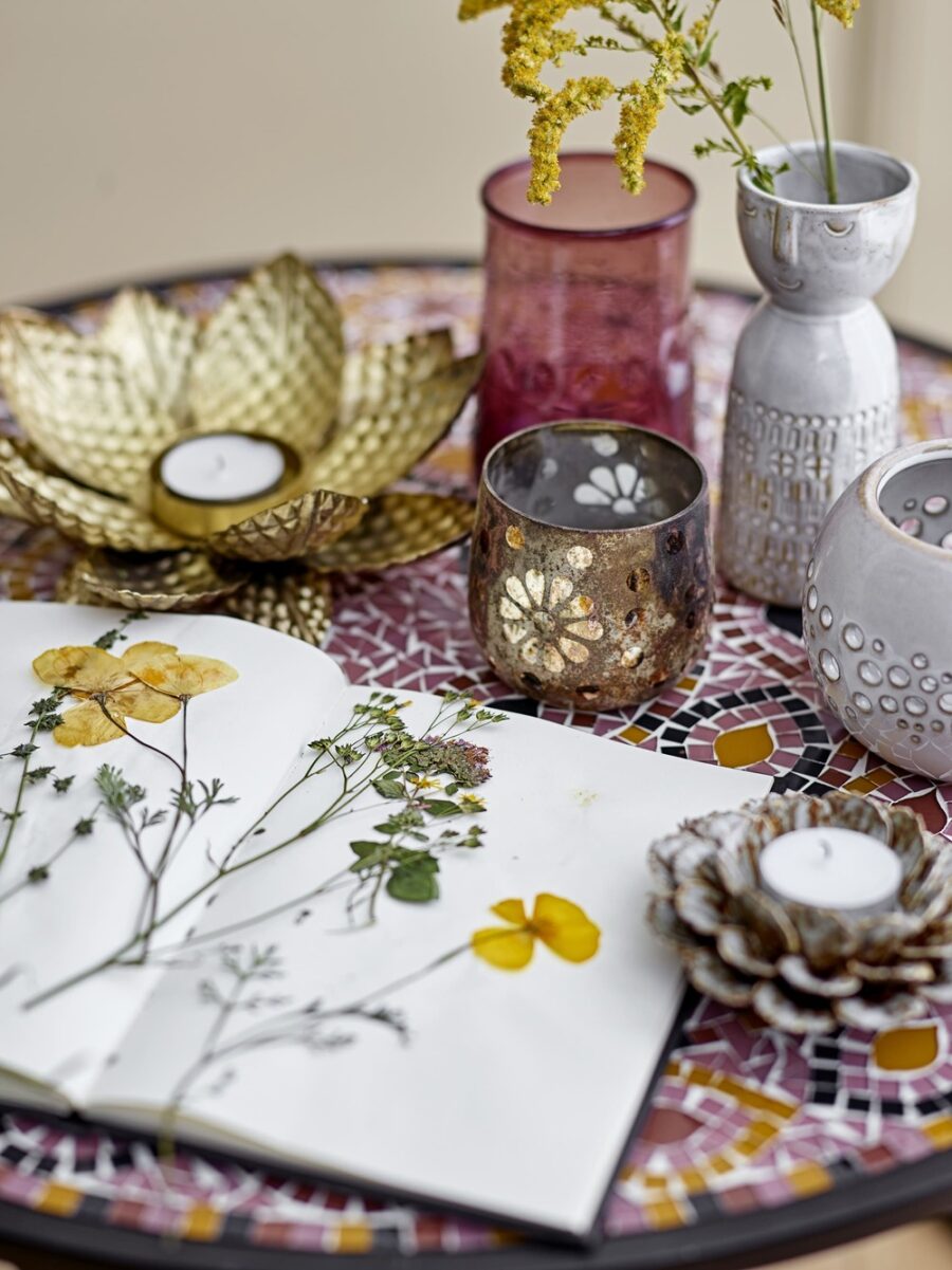 Objets de Bibi - Bloomingville Un vaso in grès che ha nella parte superiore un viso che vi farà sorridere.