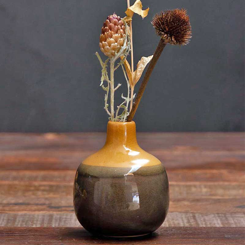 Objets de Bibi - Chehoma Piccolo vaso di ceramica smaltata, da impreziosire con piccoli fiori freschi o secchi.